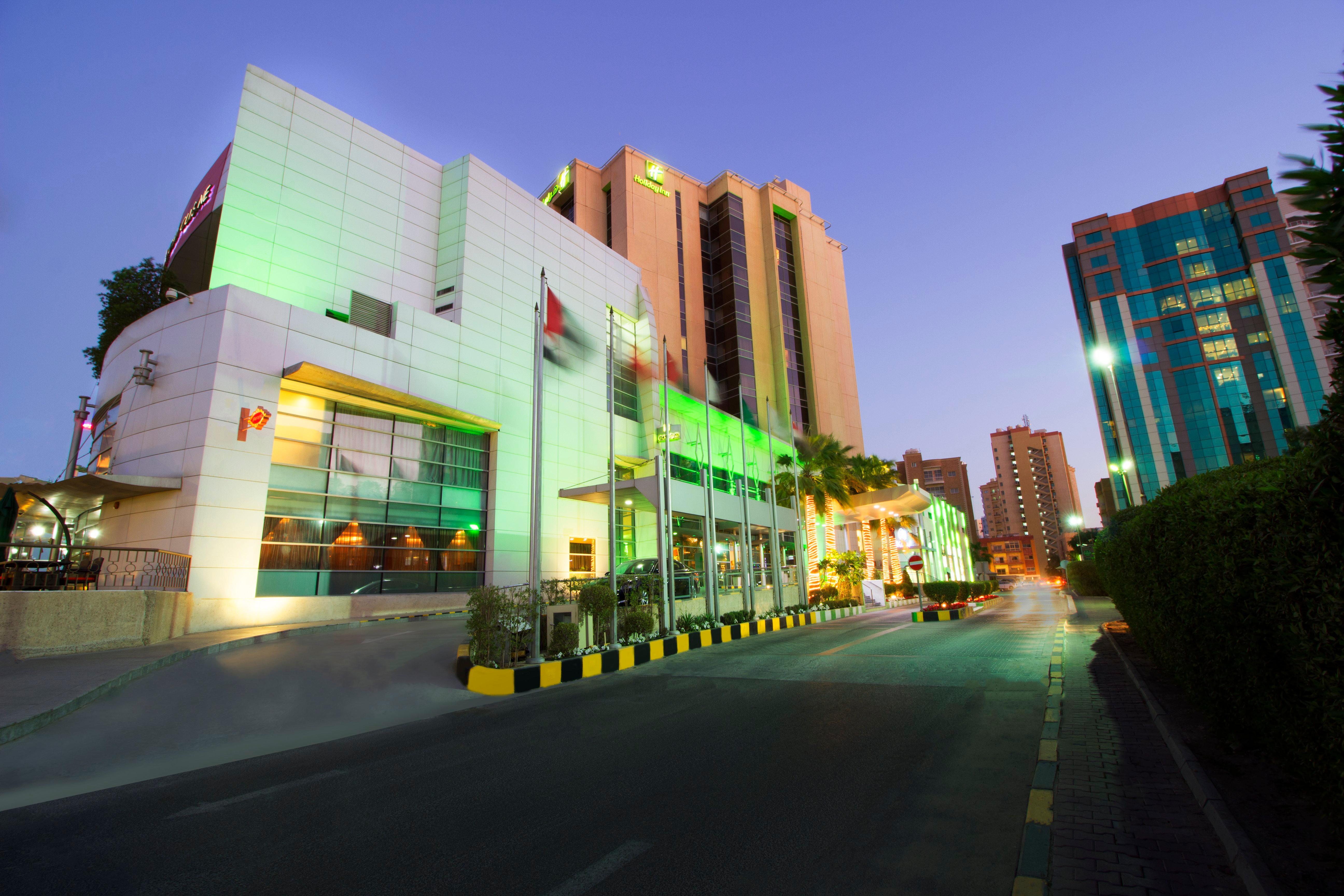 Holiday Inn - Suites Kuwait Salmiya, An Ihg Hotel Kuwait City Exteriér fotografie